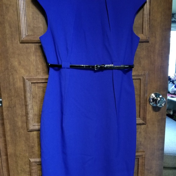 Dress - Picture 4 of 4